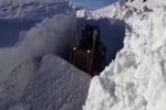 فیلم| برف روبی در گردنه «گله‌بادوش» الیگودرز/ارتفاع بیش از ۳ متری برف