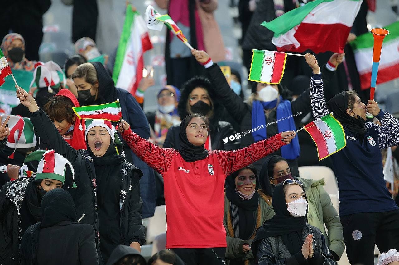 حضور زنان در ورزشگاه فوتبال؛ تداوم مشارکت در جامعه